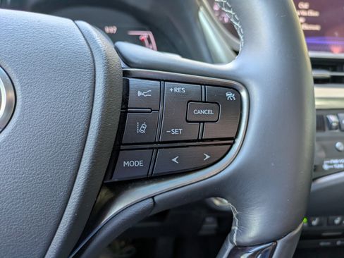 Used 2020 Lexus ES 350 w/ Premium Package image 23