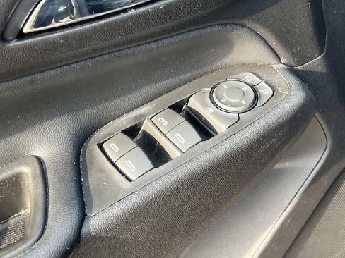 Used 2023 Chevrolet Equinox LT image 13