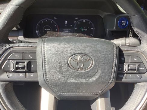 Certified 2025 Toyota 4Runner TRD Sport Premium w/ Tow Technology Package AWD/4WD image 17