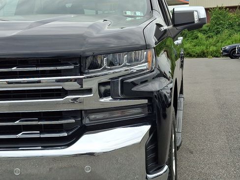 Used 2019 Chevrolet Silverado 1500 LTZ w/ LTZ Premium Package AWD/4WD image 8