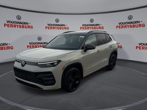 New 2026 Volkswagen Tiguan SE R-Line image 4