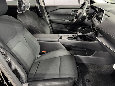 New 2026 Nissan Rogue S image 8