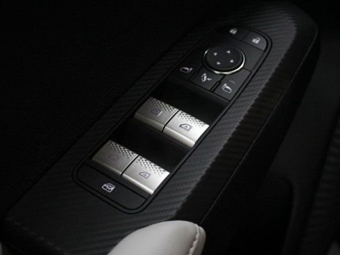 New 2025 Mitsubishi Outlander SE image 16