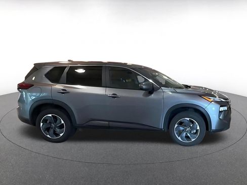 Used 2025 Nissan Rogue SV FWD image 15
