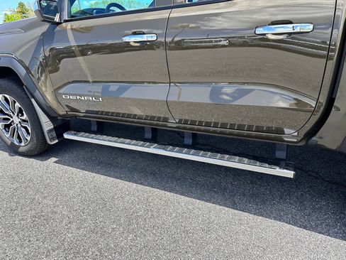 Used 2024 GMC Canyon Denali AWD/4WD image 47