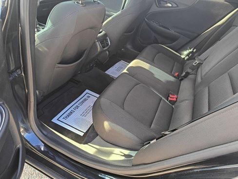 Used 2018 Chevrolet Malibu LT image 13