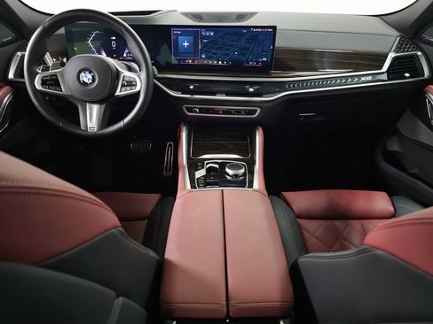 Used 2025 BMW X6 xDrive40i w/ Climate Comfort Package image 15