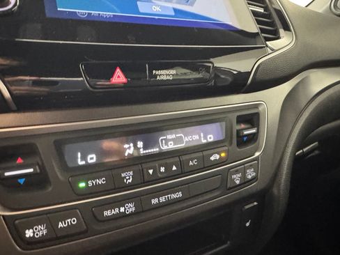 Used 2025 Honda Passport EX-L image 27