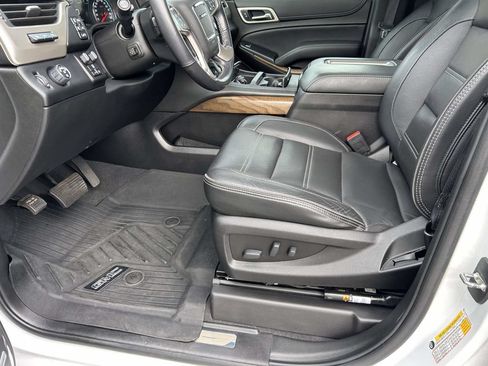 Used 2020 GMC Yukon Denali w/ Denali Premium Package RWD image 22