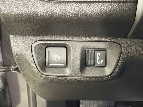 Certified 2017 GMC Acadia SLE image 15