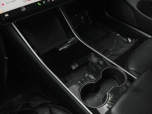 Used 2019 Tesla Model 3 Standard Range RWD image 33