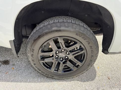 Used 2025 Chevrolet Silverado 1500 Custom w/ Turbomax Blackout Package AWD/4WD image 8