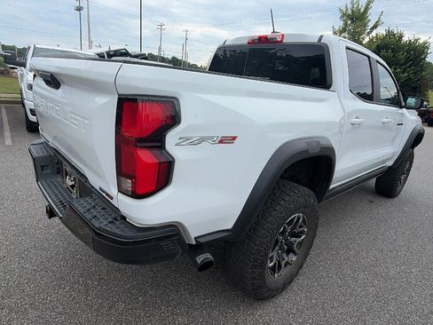 Used 2023 Chevrolet Colorado ZR2 AWD/4WD image 8