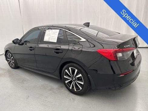 Used 2024 Honda Civic EX image 5
