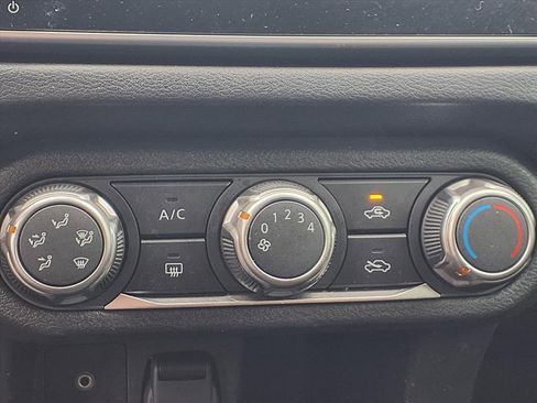 Used 2024 Nissan Versa S w/ S Plus Package image 8