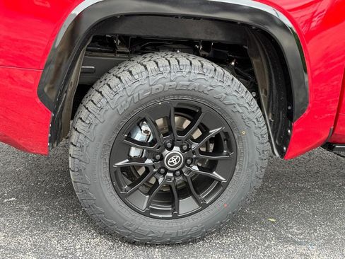 New 2025 Toyota Tundra Platinum AWD/4WD image 4