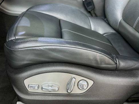 Certified 2021 Porsche Macan S image 13