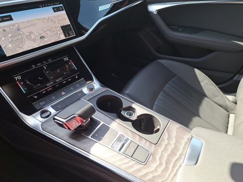 Used 2024 Audi A6 Premium Plus image 23