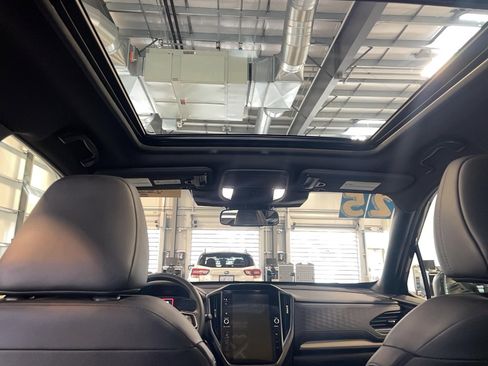 Used 2025 Subaru Forester Limited image 7