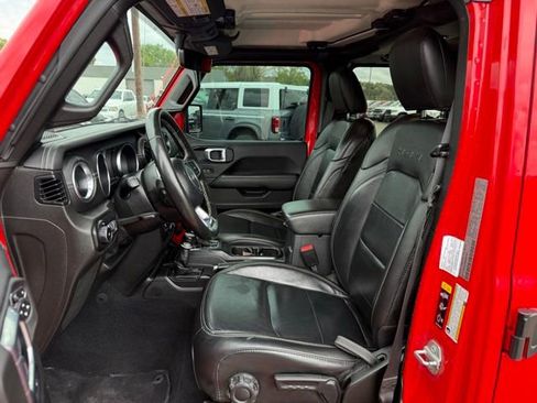 Used 2021 Jeep Wrangler Unlimited Sahara w/ Uconnect 4C Nav & Sound Group AWD/4WD image 13