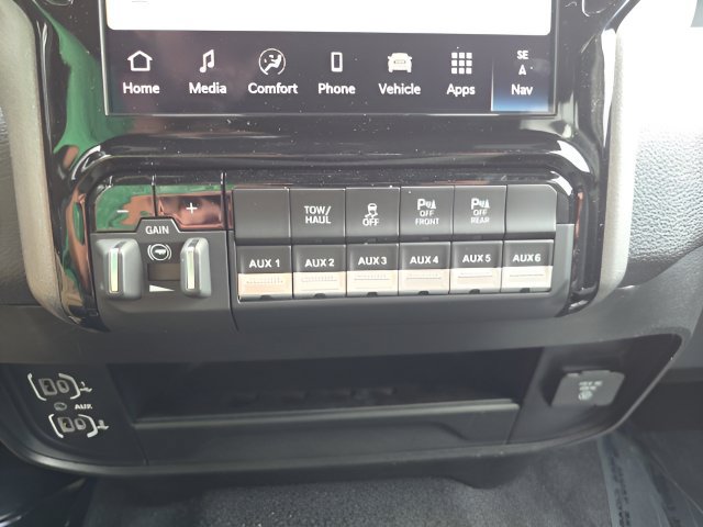 New 2026 RAM 3500 Tradesman AWD/4WD image 23