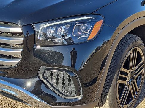 Used 2025 Mercedes-Benz GLS 450 4MATIC image 10