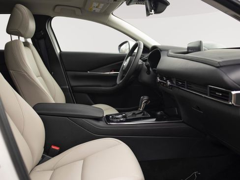 Used 2025 MAZDA CX-30 AWD 2.5 S w/ Preferred Package image 17