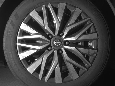 Used 2025 Nissan Altima 2.5 SV FWD image 13
