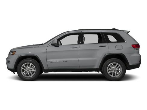 Used 2017 Jeep Grand Cherokee Altitude AWD/4WD image 3