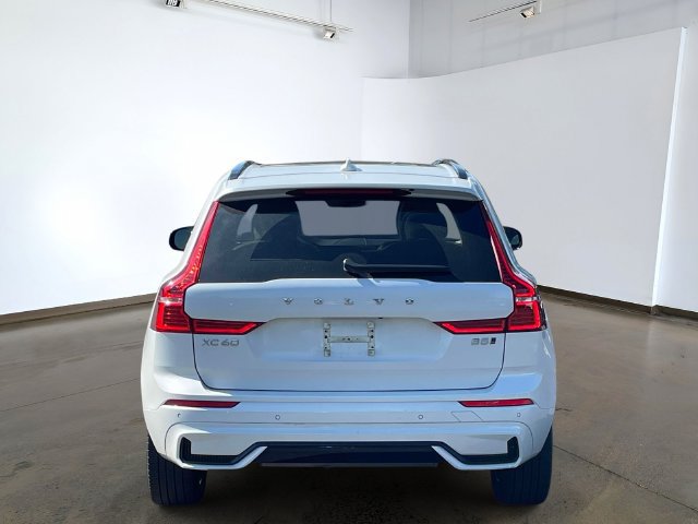Used 2024 Volvo XC60 B5 Core w/ Climate Package AWD/4WD image 5