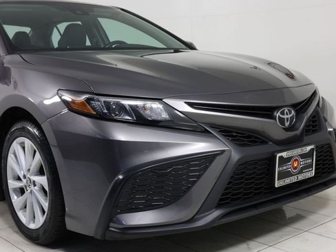 Used 2024 Toyota Camry SE FWD image 37