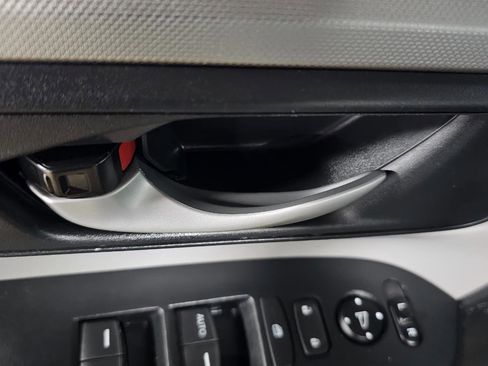 Used 2017 Honda CR-V LX image 28