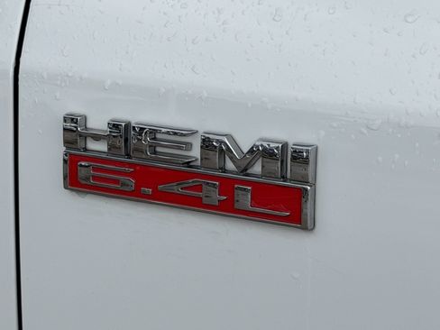 Used 2021 RAM 2500 Tradesman w/ Chrome Appearance Group AWD/4WD image 12
