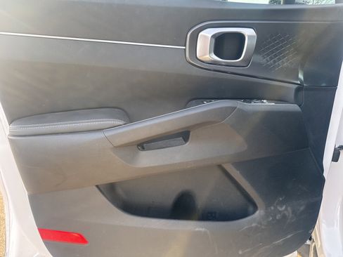 Used 2025 Kia Sorento S w/ Panoramic Sunroof Package image 15