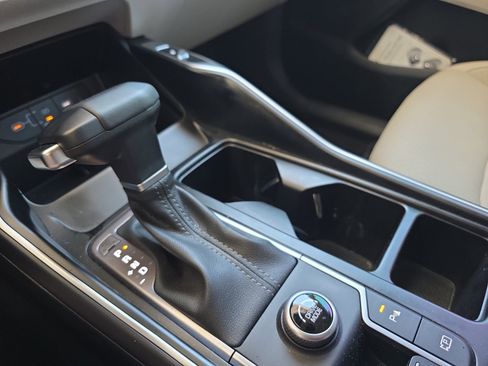 Certified 2025 Kia Sorento S w/ Panoramic Sunroof Package image 20