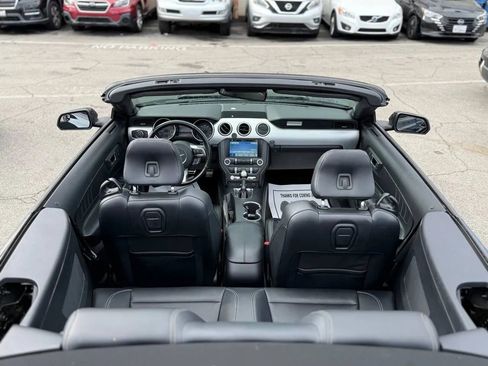 Used 2016 Ford Mustang Premium image 19