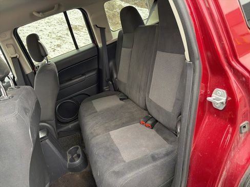 Used 2014 Jeep Patriot Latitude image 11