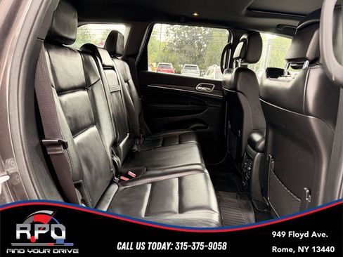 Used 2020 Jeep Grand Cherokee Limited AWD/4WD image 29