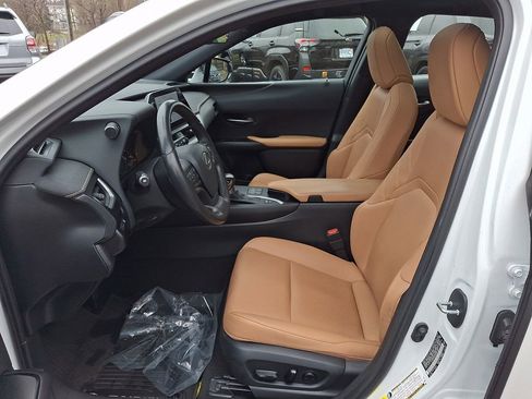 Used 2023 Lexus UX 250h AWD w/ Premium Package image 14