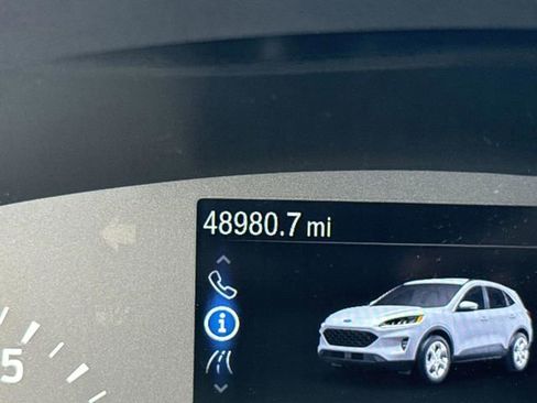 Used 2022 Ford Escape SE image 44