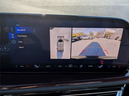 New 2026 Chevrolet Traverse Z71 w/ Driver Confidence Package image 31