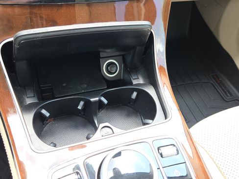 Used 2018 Mercedes-Benz GLC 300 image 24