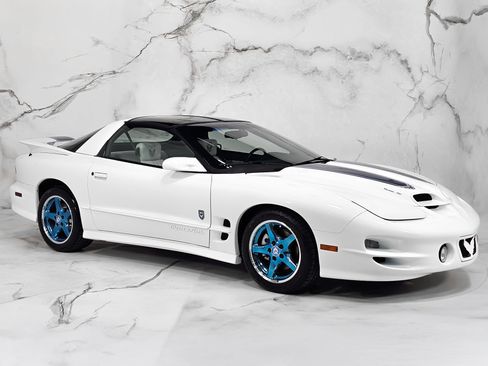 Used 1999 Pontiac Firebird Formula image 10