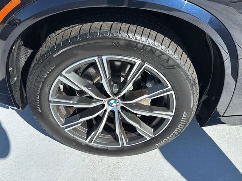 Used 2022 BMW X5 xDrive40i w/ M Sport Package image 32