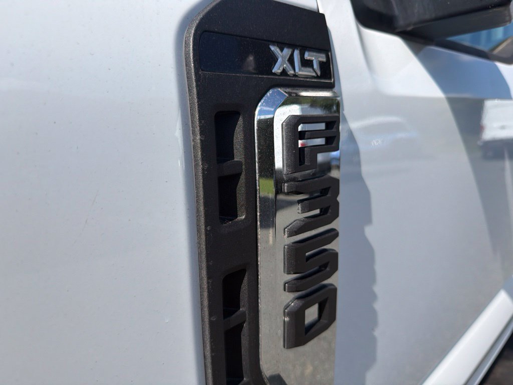 Used 2025 Ford F350 XLT w/ FX4 Off-Road Package AWD/4WD image 4
