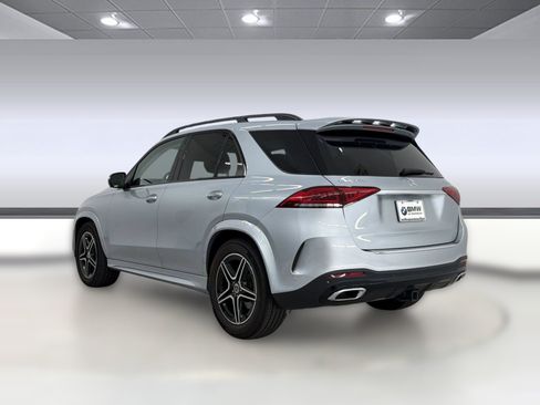 Used 2022 Mercedes-Benz GLE 350 4MATIC image 3