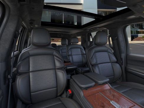 New 2025 Lincoln Navigator Black Label image 10