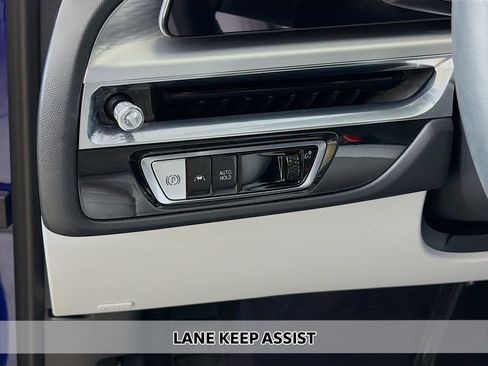 Used 2024 Cadillac Lyriq Luxury RWD image 7