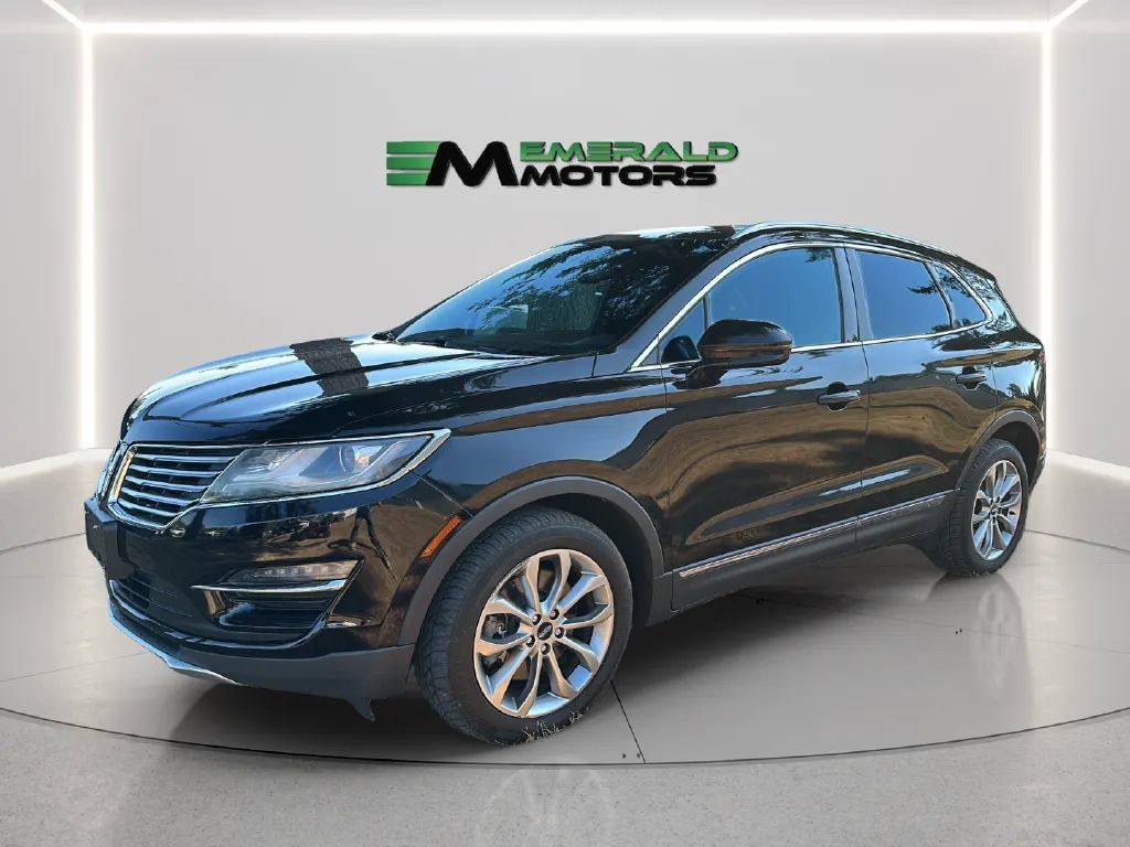 Used 2017 Lincoln MKC Select w/ Class II Trailer Tow Package AWD/4WD image 1