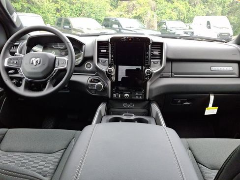 New 2025 RAM 1500 Big Horn AWD/4WD image 16